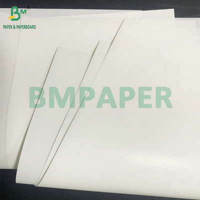 65gsm 75gsm C1S 반짝이는 높은 습기 강도 베이스 종이 맥주 라벨 스티커를 만들기 위해