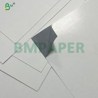 310gsm 매끄러운 접힘 방지 블랙 코어 TCG 카드 용지 (게임 카드 인쇄용)