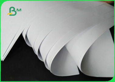 목재가 없는 면치 없는 오프스트 종이 61cm 높은 밝기 쥬MBroll 70gsm