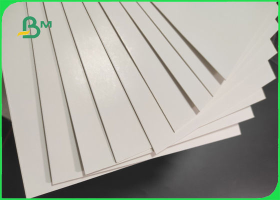 GC1 FBB 보드 2.0mm 두꺼운 화이트 보드 종이 720 X 1020mm 장